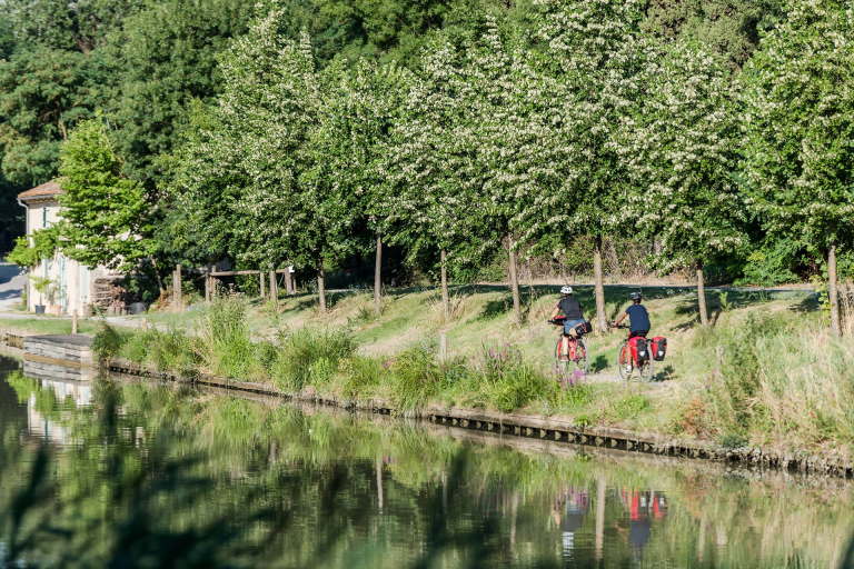 canal du Midi avec cyclistes